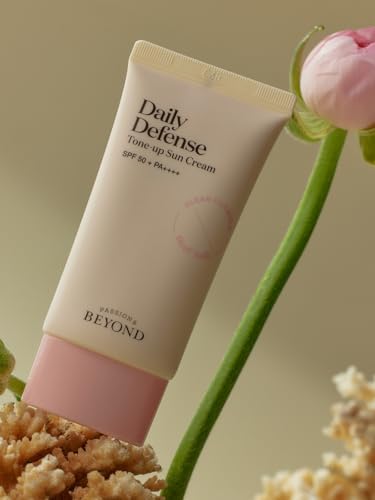 Daily Defense Tone-Up Sun Cream SPF50+ PA++++ Aydınlatıcı & Renk Eşitleyici Güneş Kremi 50 ml