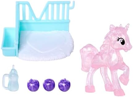 105733728, Evi Arkadaşım, Figürü ve Özel Küçük Ahır, Çeşitli Aksesuarlar, Saç Bantlı Tatlı Bir Elbisesi İle Birlikte, 12cm