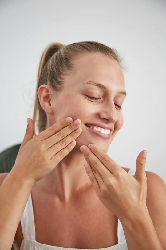 Alternative view of Yoğun Nemlendirici Bakım Serumu Hyaluronic Acid Yüzde İki B5 Tüm Cilt Tipleri için Hyaluronic Serum 50ml