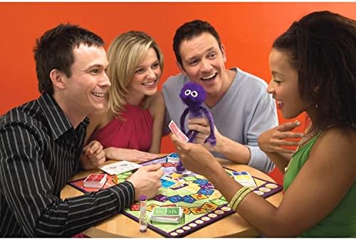 Hasbro Gaming Tabu XL Kutu Oyunu, 4 Farklı Oyun Alternatifi, Klasik Oyunun Yanı Sıra Çizerek, Tabu Kuklasıyla Anlatarak ve En Fazla 15 Kelime Kullanarak Tabu Oynayın - Görsel 3