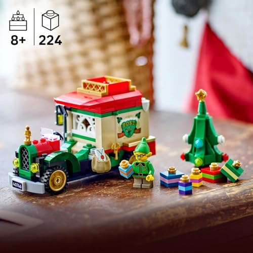 Baba’nın Dağıtım Kamyonu 40746 – 8 Yaş ve Üzeri Çocuklar için Yılbaşı Hediyeleri, Elf Minifigürü ve Aracın Üstüne Takılabilen Mini Yılbaşı Ağacı içeren Oyuncak Yapım Seti (224 Parça)
