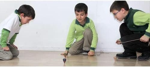 Alternative view of Nostaljik Ahşap Oyuncak Topaç 5li Demet