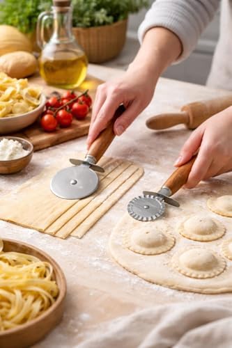 Alternative view of 2’li Hamur Kesici Rulet Seti, Düz ve Tırtıklı Pizza ve Makarna Kesici, Ahşap Saplı Paslanmaz Çelik Mutfak Aleti,Ahşap Saplı Hamur Kesme Ruleti 2’li Set, Pizza Dilimleyici ve Mantı Kesici