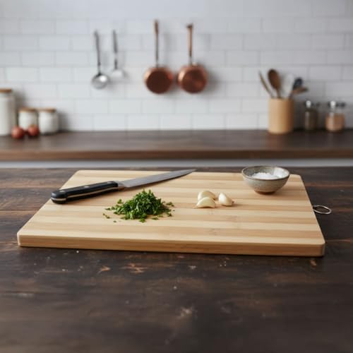 Alternative view of Yuvarlak Bambu Kesme ve Sunum Tahtası (Büyük Boy) | Antibakteriyel, Metal Kulplu Ahşap Pizza/Şarküteri Tahtası 24 * 34cm