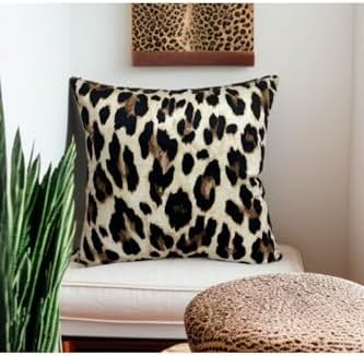 Alternative view of Leopar Desen Çift Taraflı Dijital Baskılı Dekoratif Kırlent Kılıfı 45X45