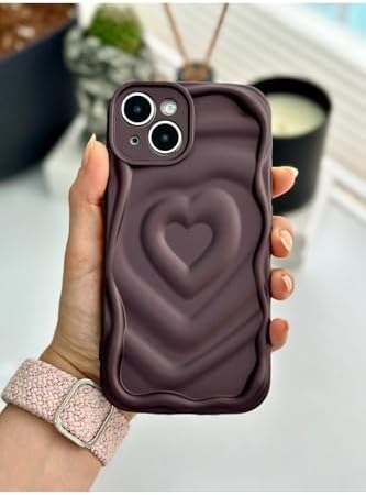 Apple Iphone 13 ve 14 ile Uyumlu 3D Mat Kabartma Kalp Desenli Kamera Korumalı Silikon Kılıf - Görsel 2