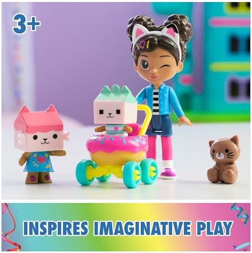 Gabby's Dollhouse, Kitty Care figür seti, 2 kedi figürü ve bebek arabası ile Gabby, 3 yaş ve üzeri - Görsel 2