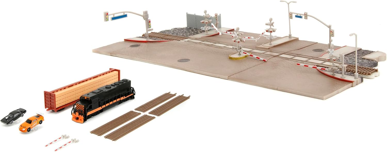 Alternative view of Jada Toys Hızlı ve Öfkeli Tren Sahnesi - Diorama 2 Nano Model Araba (Dodge Charger ve Toyota Supra), Tren ve Hızlı ve Öfkeli Filminin Final Yarış Sahnesi için Aksesuarlar Dahil, 8 Yaş ve Üzeri