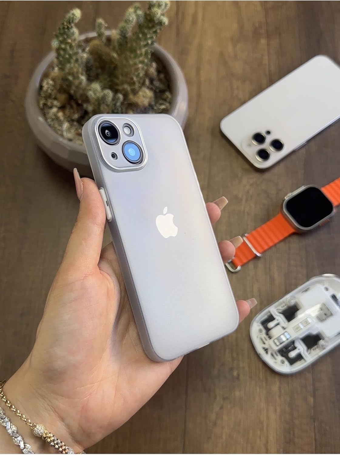 Süper İnce Mat Ultra Thin Silikon Kılıf Buzlu Beyaz iPhone 14 ile uyumlu