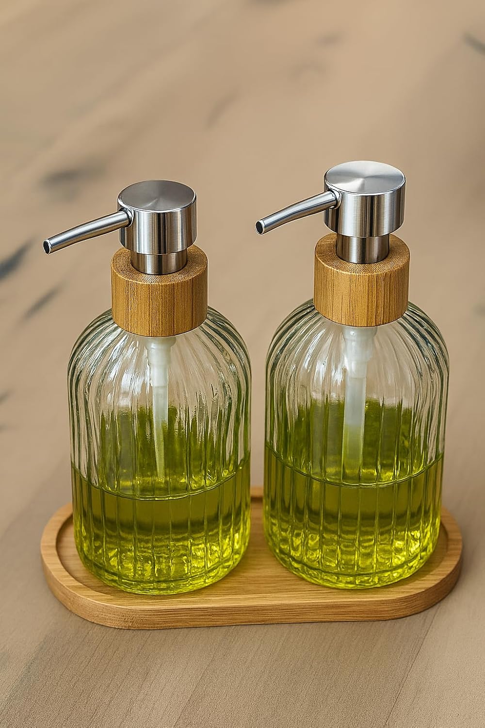 Alternative view of Zbern 2’li Cam Sıvı Sabunluk Seti – Füme Renk, 300 ml Şeffaf Cam Gövde, Doğal Bambu Başlık ve Stand – Modern Pompalı Dispenser – Banyo, Mutfak ve Lavabo Üstü Kullanım için Uygun